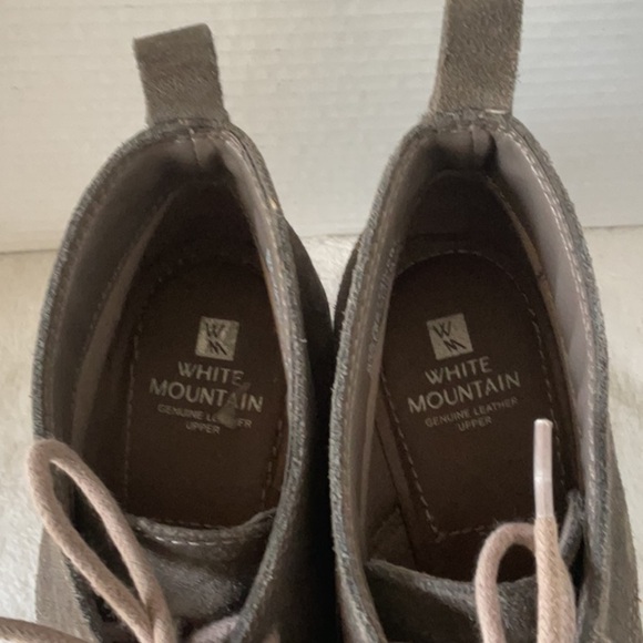 White Mountain Brown Ankle Booties with Timeless Appeal - Picture 4 of 6